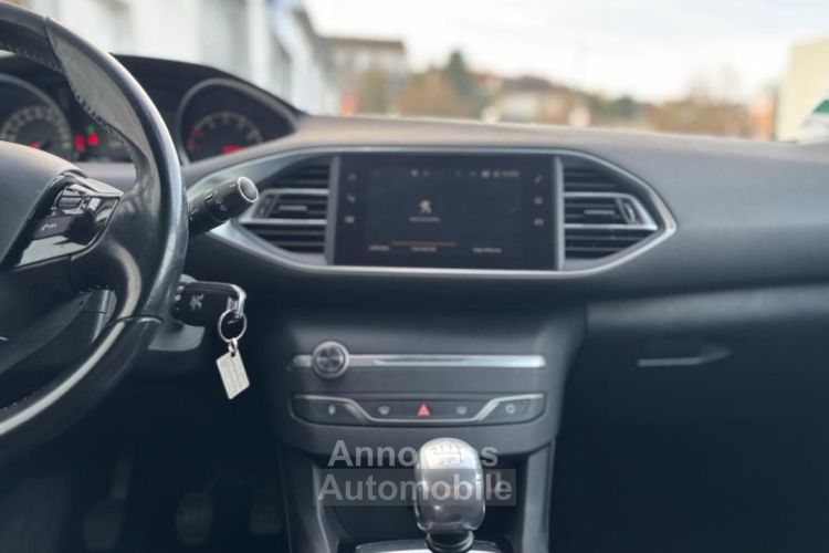 Peugeot 308 GEN II 110ch STYLE APPLE CARPLAY CAMERA DE RECUL COURROIE OK - <small></small> 8.990 € <small>TTC</small> - #15