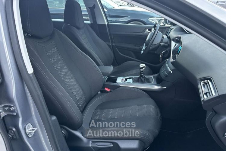 Peugeot 308 GENERATION-II 1.2 PURETECH 130 ALLURE START-STOP - <small></small> 10.989 € <small>TTC</small> - #11