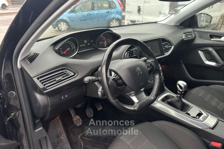 Peugeot 308 GENERATION-II 1.2 PURETECH 130CH ALLURE START-STOP - <small></small> 7.490 € <small>TTC</small> - #9