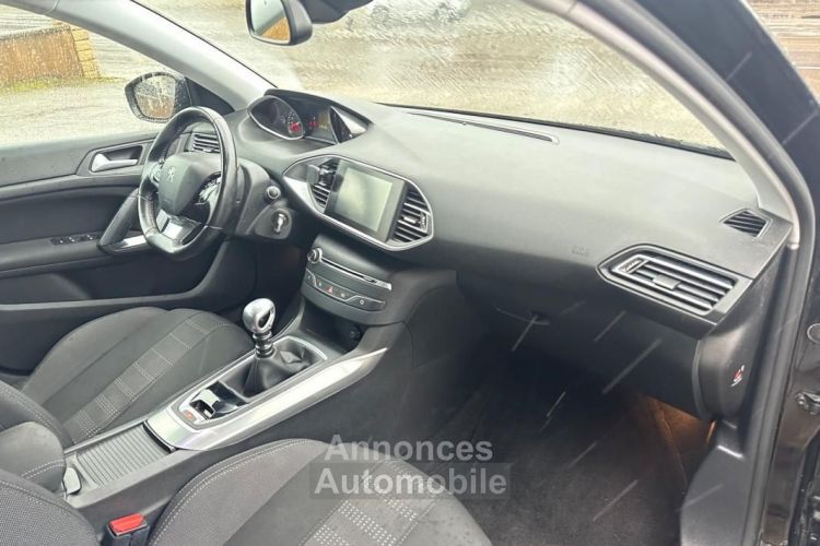 Peugeot 308 GENERATION-II 1.2 PURETECH 130CH ALLURE START-STOP - <small></small> 7.490 € <small>TTC</small> - #10