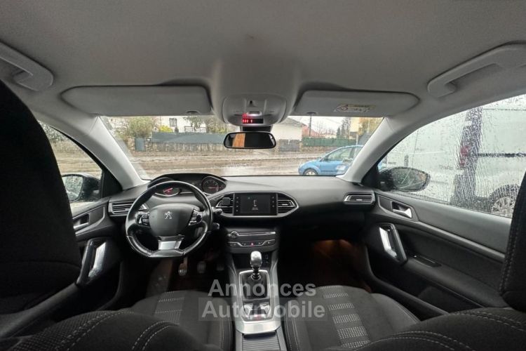 Peugeot 308 GENERATION-II 1.2 PURETECH 130CH ALLURE START-STOP - <small></small> 7.490 € <small>TTC</small> - #15