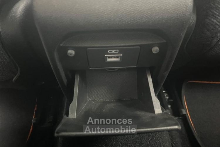 Peugeot 308 GENERATION-II 1.5 BLUEHDI 130CH BUSINESS EAT8 ENTRETIEN PEUGEOT-CHAINE NEUVE - <small></small> 12.990 € <small>TTC</small> - #20