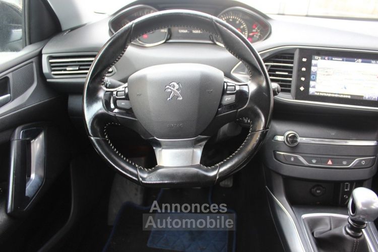 Peugeot 308 II 1.2 130 S&S ALLURE - <small></small> 7.990 € <small>TTC</small> - #26