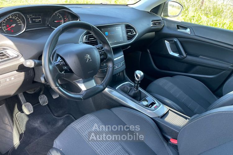 Peugeot 308 II 1.2 PURETECH 130ch ALLURE - <small></small> 12.490 € <small>TTC</small> - #9