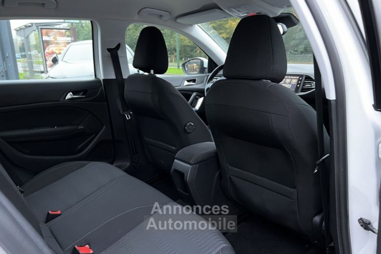 Peugeot 308 II 1.6 BLUE HDI 100 Cv ECRAN GPS TACTILE BLUETOOTH ATTELAGE REGULATEUR - GARANTIE 1 AN - <small></small> 9.970 € <small>TTC</small> - #17