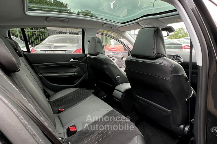 Peugeot 308 II FELINE 1.2 130 Cv PREMIERE MAIN / KEYLESS CAMERA TOIT PANO CRIT AIR 1 - GARANTIE 1 AN - <small></small> 10.870 € <small>TTC</small> - #18