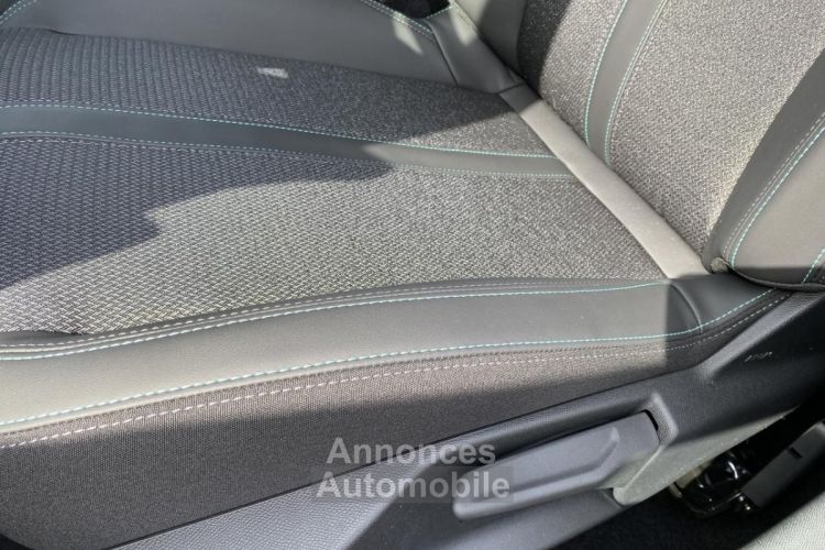 Peugeot 308 III 1.2 HYBRID 136 ALLURE e-DCS6 AVEC PACK VISION 360° / PACK ACCESS - <small></small> 28.900 € <small></small> - #43