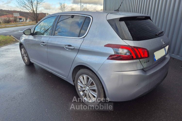 Peugeot 308 Peugeot 308 II 1.2 PureTech 110ch S&S Allure Pack / 17 - <small></small> 10.790 € <small></small> - #24