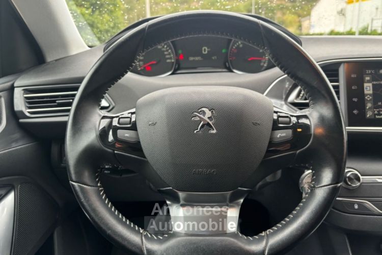 Peugeot 308 PureTech 110 STYLE GPS - <small></small> 11.450 € <small>TTC</small> - #17