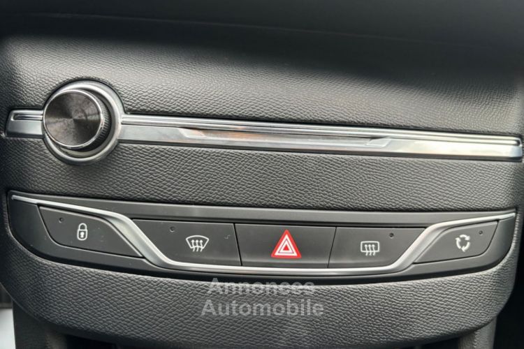 Peugeot 308 PureTech 110 STYLE GPS - <small></small> 11.450 € <small>TTC</small> - #25