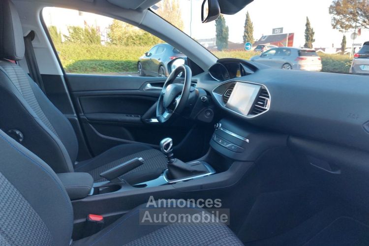 Peugeot 308 PureTech 110ch BVM6 Style - <small></small> 9.990 € <small>TTC</small> - #9