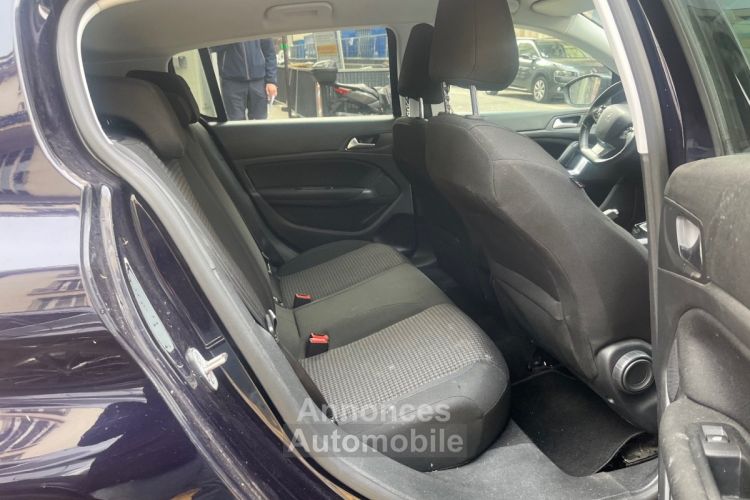 Peugeot 308 PureTech 110ch SS BVM6 Style - <small></small> 12.090 € <small>TTC</small> - #15