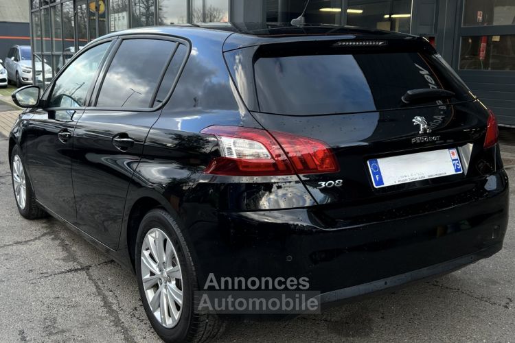 Peugeot 308 STYLE 1.2 110 Cv PREMIERE MAIN / 14 100 Kms ECRAN TACTILE CRIT AIR 1 - GARANTIE 1 AN - <small></small> 10.970 € <small>TTC</small> - #4