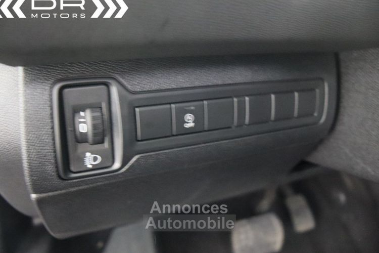 Peugeot 308 SW 1.2 Aut .PureTech ACTIVE - NAVI MIRROR LINK ICOCKPIT - <small></small> 15.495 € <small>TTC</small> - #37
