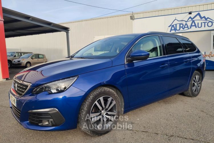 Peugeot 308 SW 1.2 puretech 130 eat8 allure, attelage, xénon, camera - <small></small> 12.990 € <small>TTC</small> - #1