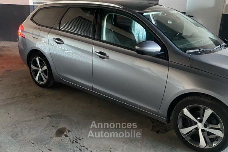 Peugeot 308 SW allure panoramique 1.2i 110ch joint de culasse - <small></small> 4.200 € <small>TTC</small> - #2