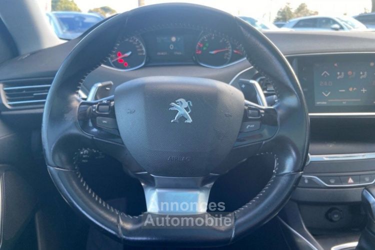 Peugeot 308 SW BlueHDi 130 EAT6 BUSINESS GPS TOIT Pano - <small></small> 11.950 € <small>TTC</small> - #25