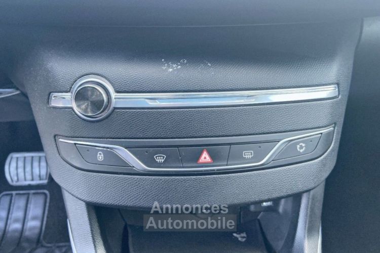 Peugeot 308 SW BlueHDi 130 EAT6 BUSINESS GPS TOIT Pano - <small></small> 11.950 € <small>TTC</small> - #28