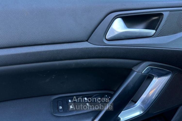 Peugeot 308 SW BlueHDi 130ch SS EAT8 Tech Edition - CARPLAY - CAM 360 - <small></small> 10.990 € <small>TTC</small> - #18