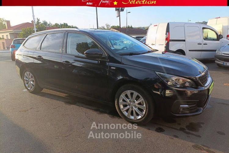 Peugeot 308 SW STYLE 1.2 PURE TECH 130 ATTELAGE - <small></small> 14.980 € <small>TTC</small> - #35