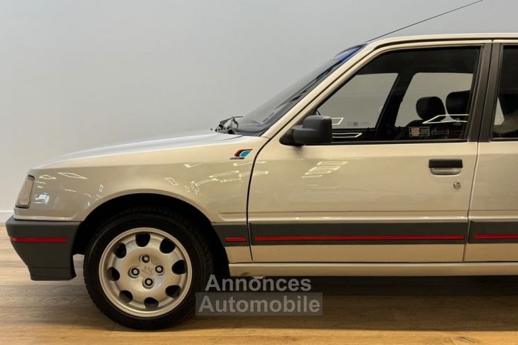 Peugeot 309 GTI 1.9 130 ch Suivi Limpide / Origine France - <small></small> 12.990 € <small>TTC</small> - #4