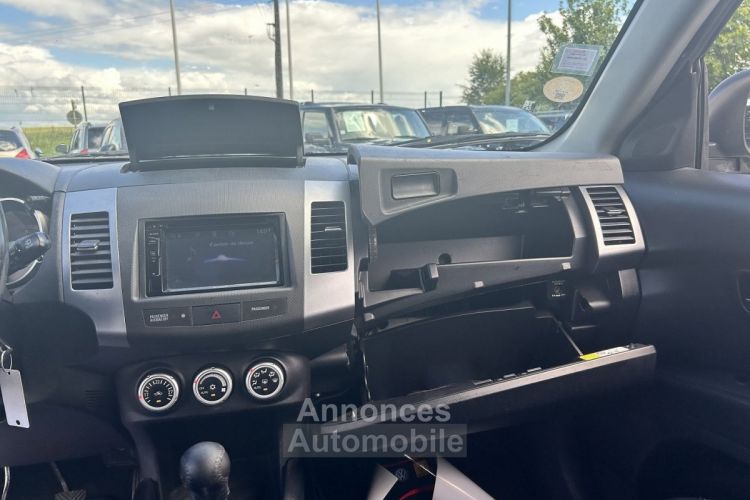 Peugeot 4007 2.2 HDI 16V FAP PREMIUM - <small></small> 9.690 € <small>TTC</small> - #13