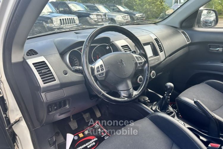 Peugeot 4007 2.2 HDI 16V FAP PREMIUM - <small></small> 9.690 € <small>TTC</small> - #17