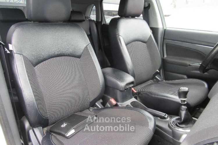 Peugeot 4008 1.6 HDi STT 115 BVM6 Style 4WD - <small></small> 7.990 € <small>TTC</small> - #10