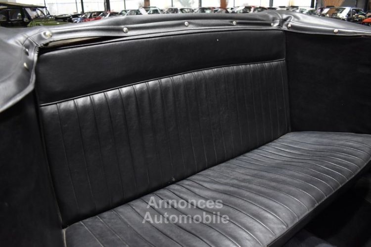 Peugeot 404 Cabriolet injection - <small></small> 42.900 € <small>TTC</small> - #34