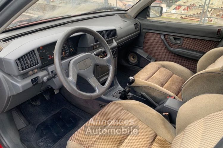 Peugeot 405 BERLINE MI-16 1.9 I 160 - <small></small> 6.900 € <small>TTC</small> - #18