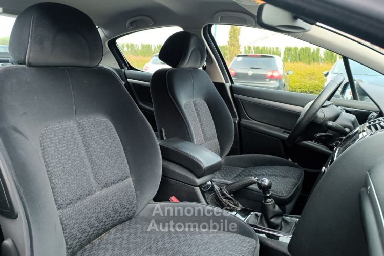 Peugeot 407 2.0 HDI 140 CV PACK NAVTECH 1ERE MAIN - <small></small> 6.490 € <small>TTC</small> - #12