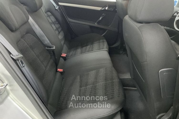 Peugeot 407 BERLINE 1.6 HDI 110 Cv 1ERE MAIN / 85 900 Kms GPS BLUETOOTH REGULATEUR - GARANTIE 1 AN - <small></small> 7.970 € <small>TTC</small> - #16