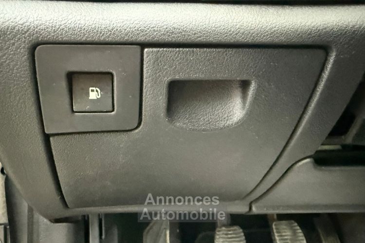 Peugeot 407 Coupé 2.0 HDi 16V 136ch FAP Navteq (8 CV) 2008 + 190 000KM - <small></small> 5.990 € <small>TTC</small> - #19