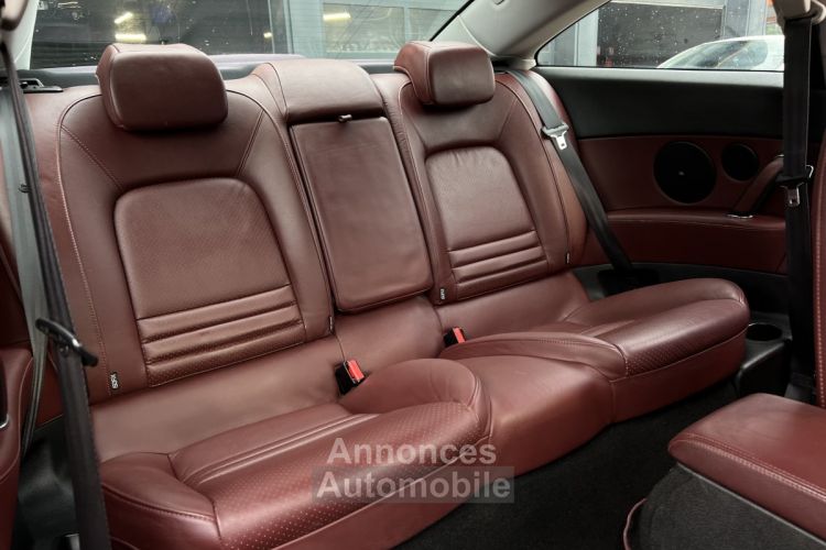 Peugeot 407 COUPE FELINE 2.2 16V 163 Cv 1ERE MAIN JBL INTERIEUR CUIR REGULATEUR BVM6 - GARANTIE 1 AN - <small></small> 7.970 € <small>TTC</small> - #18