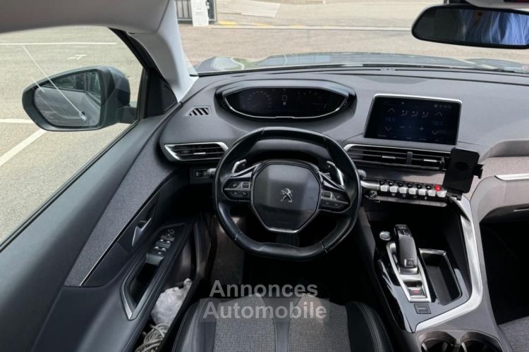 Peugeot 5008 1.2 puretech 130CH ALLURE APPLE CARPLAY + COURROIE OK - <small></small> 18.979 € <small>TTC</small> - #18