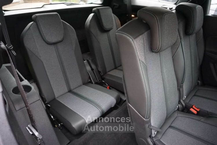 Peugeot 5008 1.2 PureTech ALLURE 7 PLACES Bte AUTO CAM COCKPIT - <small></small> 24.990 € <small>TTC</small> - #20