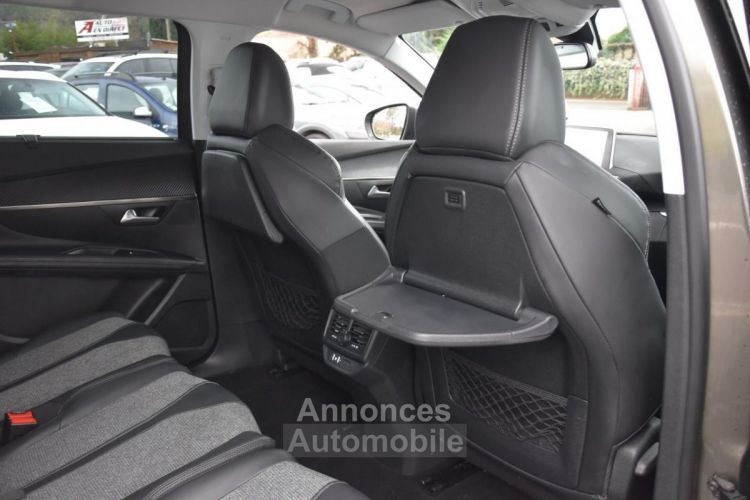 Peugeot 5008 1.2i PureTech 12V S&S - 130 II 2017 Active PHASE 1 - <small></small> 10.900 € <small>TTC</small> - #17