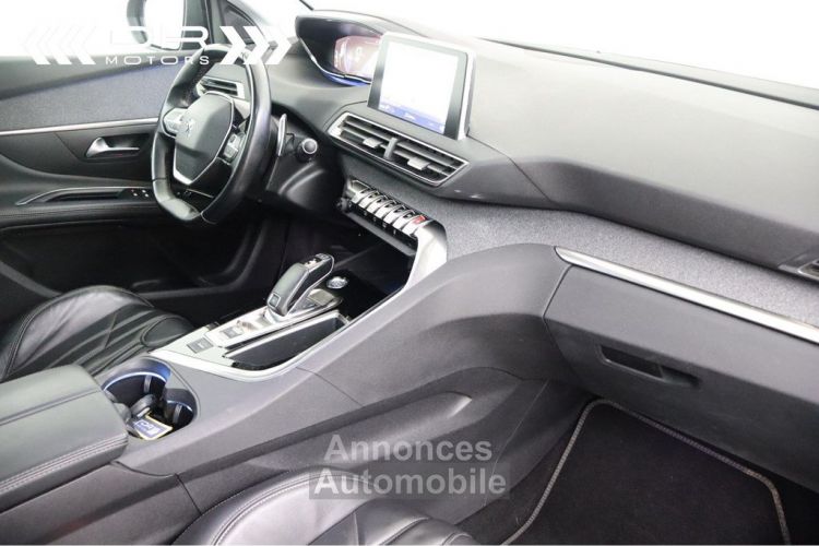 Peugeot 5008 1.5BlueHDI 7 PLAATSEN - ALLURE S&S LEDER NAVI Apple Carplay/Android PANODAK - <small></small> 21.995 € <small>TTC</small> - #16