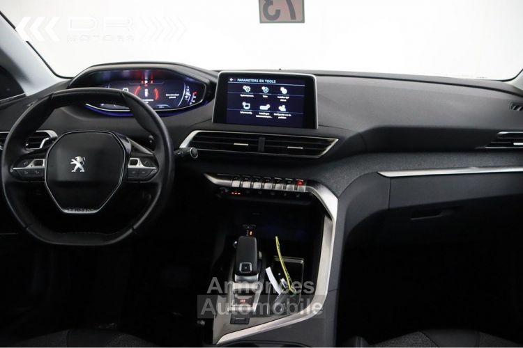 Peugeot 5008 1.5BlueHDI 7 PLAATSEN - ALLURE S&S NAVI APPLE CARPLAY/ANDROID AUTO FOCAL PANODAK - <small></small> 20.995 € <small>TTC</small> - #17