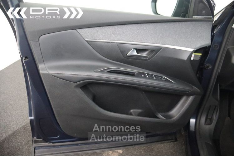 Peugeot 5008 1.5BlueHDI ALLURE - LED NAVI MIRROR LINK 7 PLAATSEN FOCAL HIFI - <small></small> 18.495 € <small>TTC</small> - #42