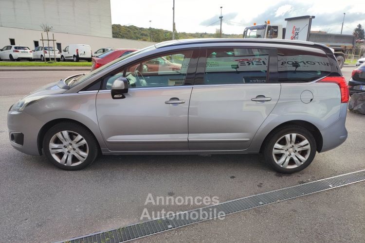 Peugeot 5008 1.6 BlueHDI 120 Allure 7 places - <small></small> 9.990 € <small>TTC</small> - #4