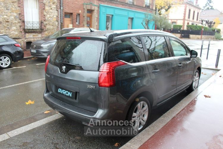 Peugeot 5008 1.6 HDI 110 FAP PREMIUM PACK BMP6 7PL - <small></small> 8.990 € <small>TTC</small> - #21