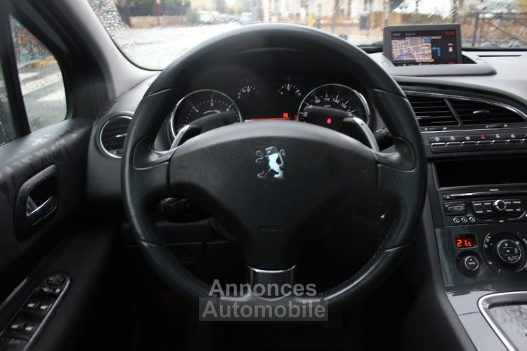 Peugeot 5008 1.6 HDI 110 FAP PREMIUM PACK BMP6 7PL - <small></small> 8.990 € <small>TTC</small> - #22