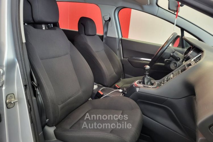 Peugeot 5008 1.6 HDI 112 7 PLACES + BARRES DE TOIT - <small></small> 7.890 € <small>TTC</small> - #27