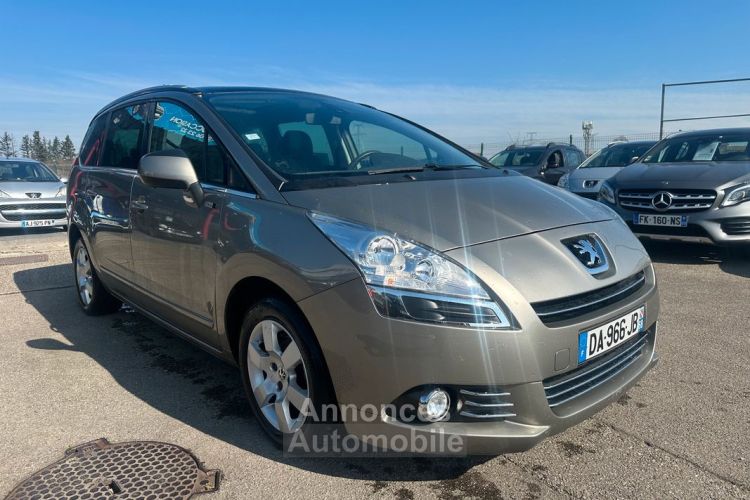 Peugeot 5008 1.6 hdi 115 cv 7 places excellent etat 1 ere main - <small></small> 9.990 € <small>TTC</small> - #2