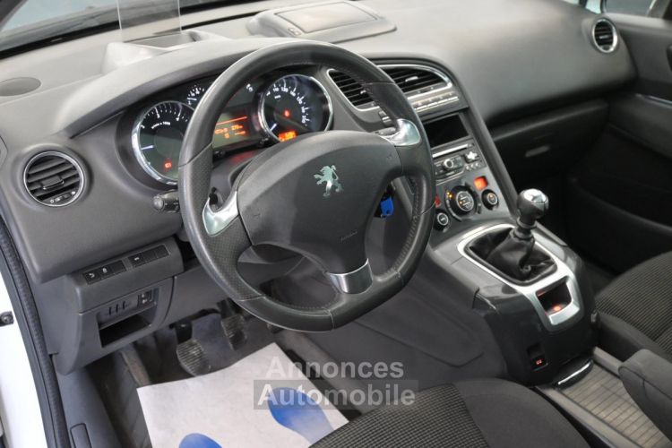 Peugeot 5008 1.6 HDi 115ch FAP BVM6 Allure 7pl - <small></small> 6.856 € <small>TTC</small> - #8