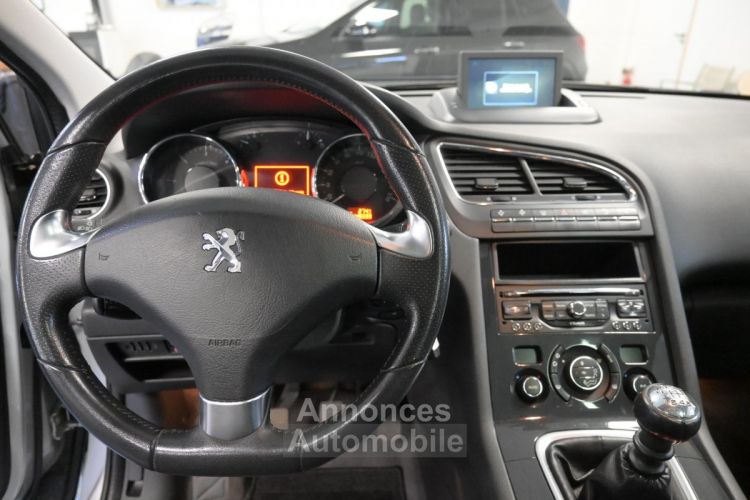 Peugeot 5008 1.6 HDi 115ch FAP BVM6 Allure 7pl - <small></small> 11.859 € <small>TTC</small> - #10