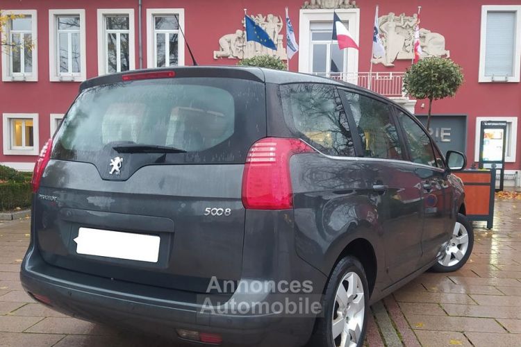 Peugeot 5008 1.6 hdi 7 places - <small></small> 3.800 € <small>TTC</small> - #4