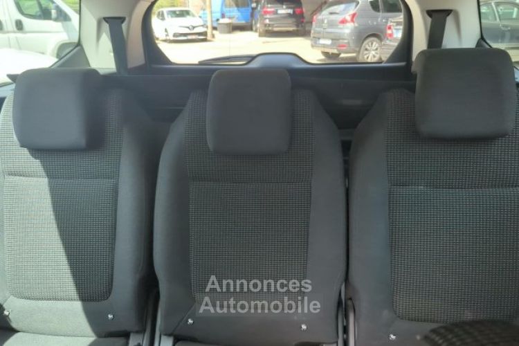 Peugeot 5008 2.0 HDi 163ch Allure 7 places - <small></small> 10.990 € <small>TTC</small> - #18