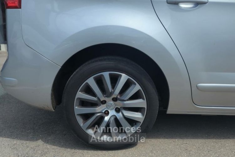 Peugeot 5008 2.0 HDi 163ch Allure 7 places - <small></small> 10.990 € <small>TTC</small> - #19